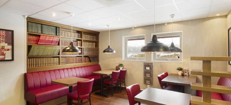 免下车汽车旅馆(Drive-in Motell)图片