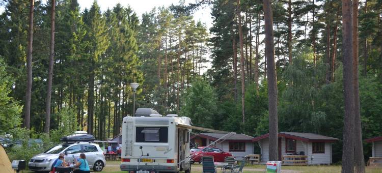 华纳莫普洛斯琼湖露营酒店(Värnamo Camping Prostsjön)图片