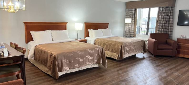 唐湖克拉克斯维尔-博伊顿品质酒店(Quality Inn - on the Lake Clarksville-Boydton)图片