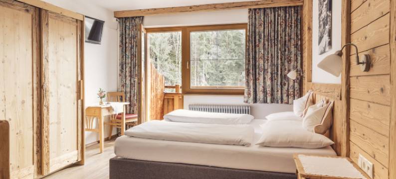 齐勒河谷斯图姆的马尔岑克拉姆酒店(Hotel Märzenklamm Stumm im Zillertal)图片