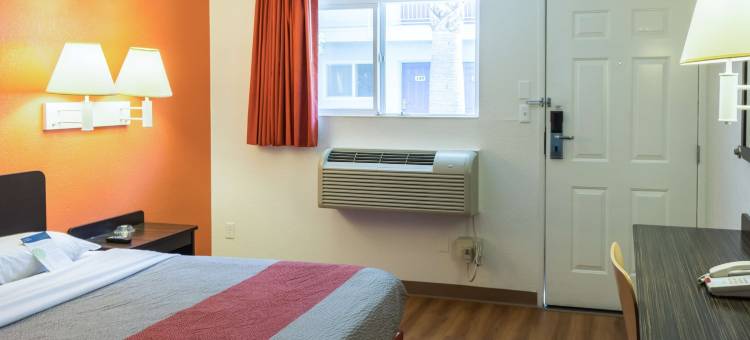 贝克斯菲尔德东6号汽车旅馆(Motel 6 Bakersfield, CA - East)图片