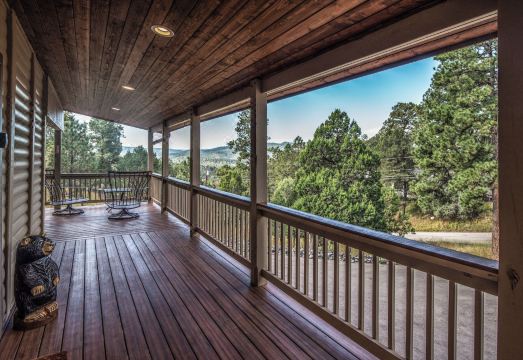 Moon Mountain Escape Hotel Overview