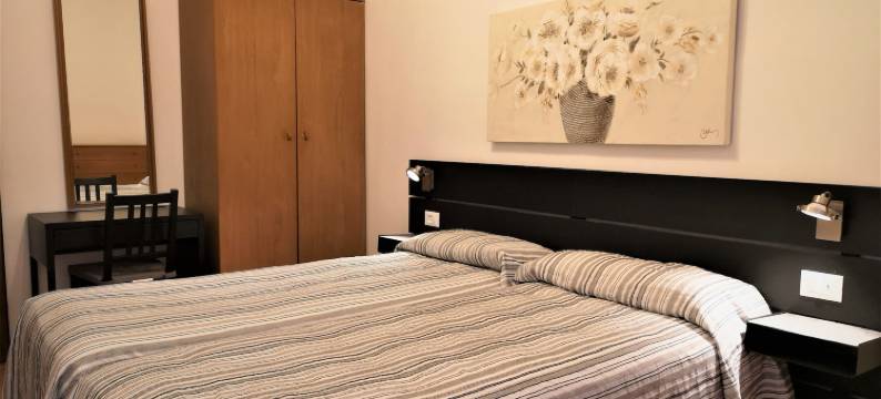 位于卡纳李吉奥的14卧室公寓-平方米|带14个独立浴室(Hotel Rossi)图片