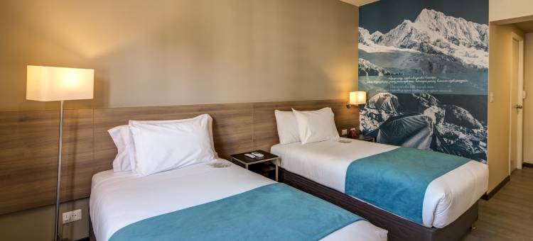 阿拉维米拉弗洛雷斯快捷酒店(Arawi Miraflores Express)图片