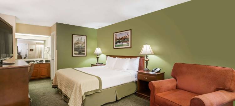 韦克罗斯温德姆呗盟酒店(Baymont by Wyndham Waycross)图片