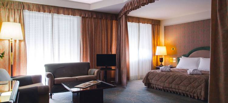 怡东大酒店(Grand Hotel Excelsior)图片