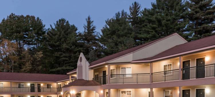 莱诺克斯豪生酒店(Howard Johnson by Wyndham Lenox)图片