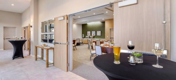 卡布里亚酒店伯班克机场(Cambria Hotel Burbank Airport)图片