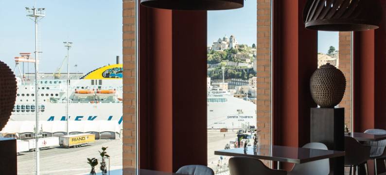 海港酒店(SeePort Hotel)图片