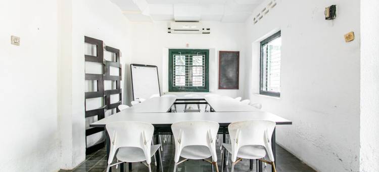 红多兹Plus酒店-近塔曼纱丽2号(RedDoorz Plus Near Taman Sari 2)图片