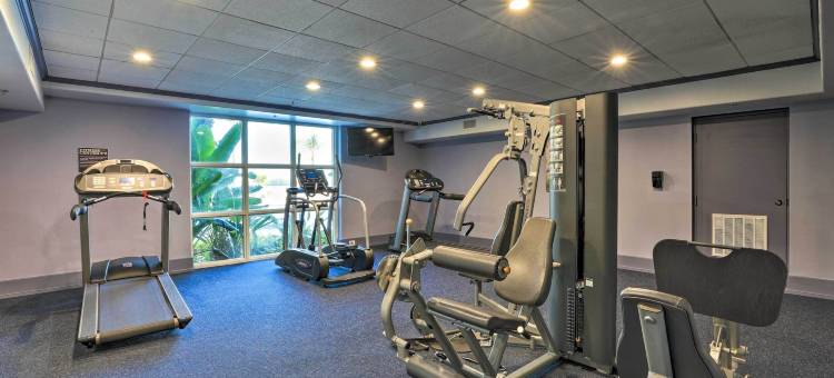 距迪士尼和环球影城约2英里：奥兰多度假公寓(Modern Resort Condo ~ 2 Mi to Disney + Universal!)图片