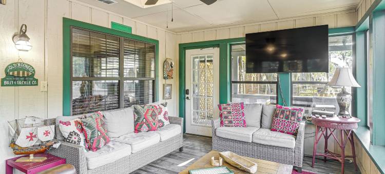 卡纳克湖畔之家：甲板、烧烤架和火坑(Lakefront Home: Deck, Grills & Fire Pit in Karnack)图片