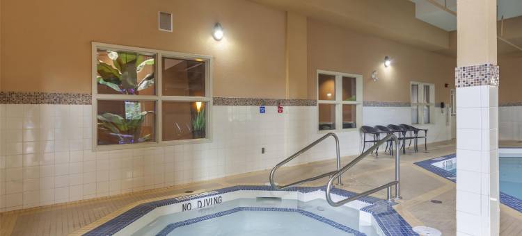 冷湖贝斯特韦斯特酒店(Best Western Cold Lake Inn)图片