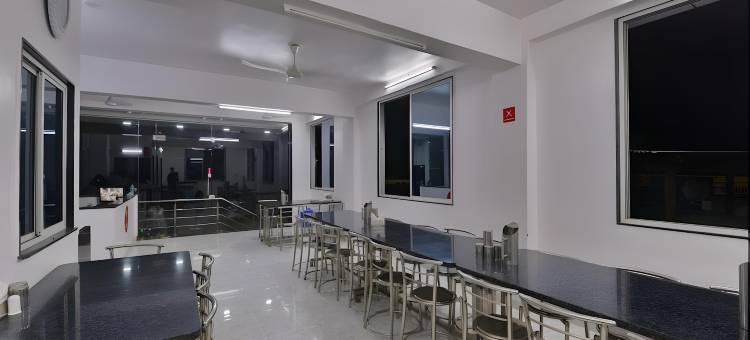 OYO 10671 赛伊普连酒店(Hotel O 10671 Hotel Sai Prem)图片