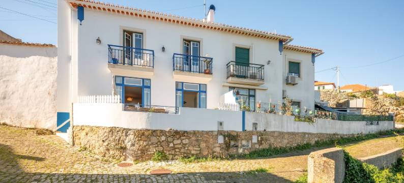 Lovely countryside house near the beach图片