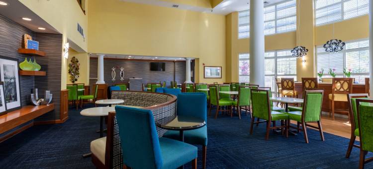 希尔顿欢朋套房酒店-杰克逊维尔迪尔伍德公园(Hampton Inn & Suites by Hilton Jacksonville Deerwood Park)图片