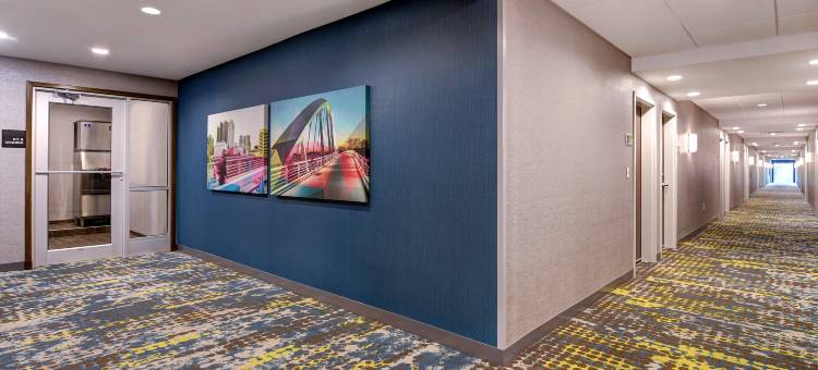 哥伦布温彻斯特运河欢朋套房酒店(Hampton Inn and Suites by Hilton Canal Winchester Columbus)图片