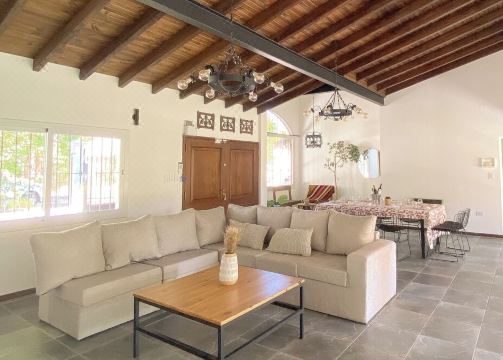 Spacious 4-bedroom villa with WiFi and AC in charming Luján de Cuyo Hotel Overview