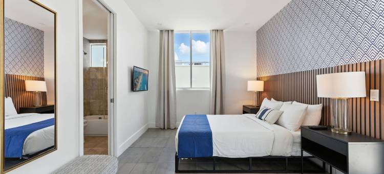 豪华索贝两卧室公寓(Luxury SoBe 2 Bedroom Apartment)图片