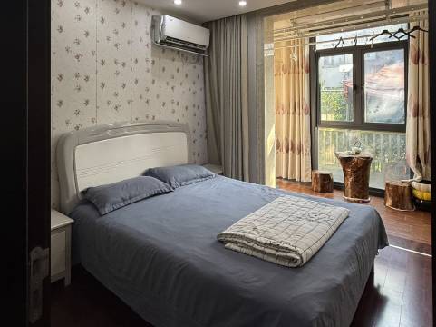 乐妈公寓(聆湖路分店)