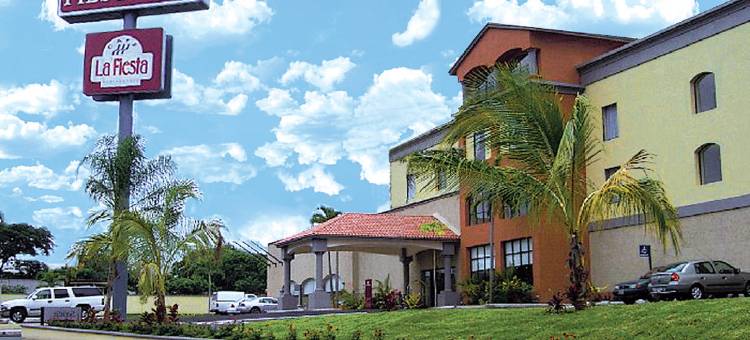 波萨里卡嘉年华酒店(Fiesta Inn Poza Rica)图片