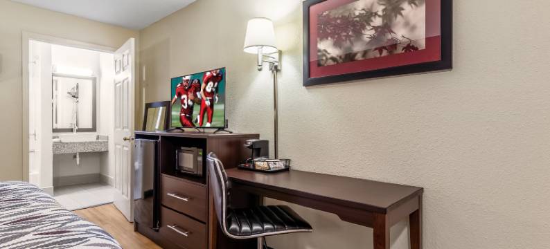 红顶酒店-斯科茨堡(Red Roof Inn Scottsburg)图片