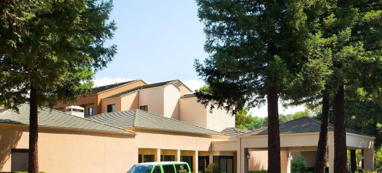 纳透马斯萨克拉门托机场万怡酒店(Courtyard Sacramento Airport Natomas)图片