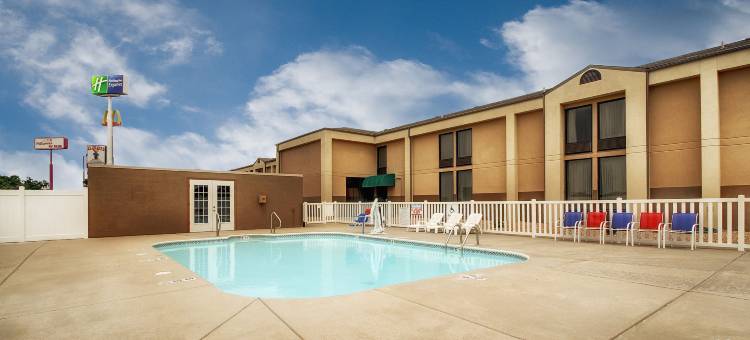 Holiday Inn Express 马什菲尔德(斯普林菲尔德区)(Holiday Inn Express Marshfield (Springfield Area))图片