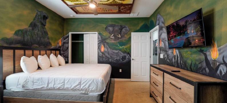 Famous Bowling House Sleeps 36 Free Early Check in/Late Check Out When Available图片