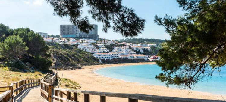 Apartment in Arenal d’en Castell by Beach图片