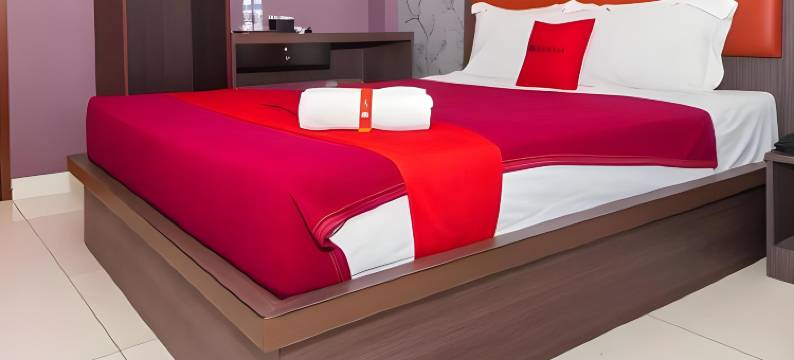 红门Plus酒店@美娜多帕尔2号(RedDoorz Plus @ Paal 2 Manado)图片