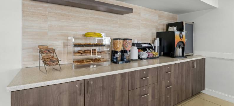 威尔逊红屋顶套房酒店(Red Roof Inn & Suites Wilson)图片