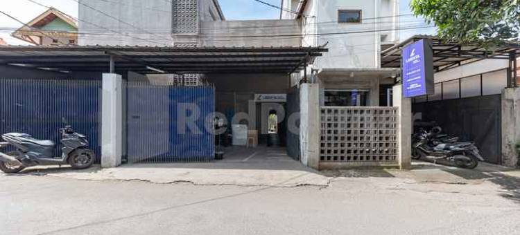 万塔丽文万隆红帕特纳(Manta Living Bandung RedPartner)图片