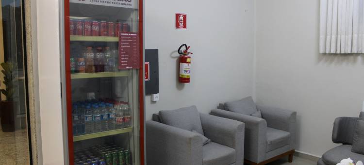 欧式套房 圣丽塔杜帕萨夸特罗(Euro Suite Santa Rita do Passa Quatro)图片