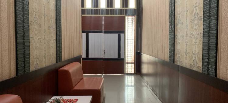 O酒店郁金香旅馆靠近塔纳邦卡村大清真寺(Hotel O Wisma Tulip Near Masjid Besar Desa Tanabangka)图片