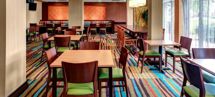 安尼斯顿牛津万豪万枫套房酒店(Fairfield Inn & Suites by Marriott Anniston Oxford)图片