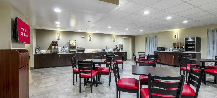 塔斯卡卢萨大学红顶PLUS酒店(Red Roof Plus+ Tuscaloosa - University)图片