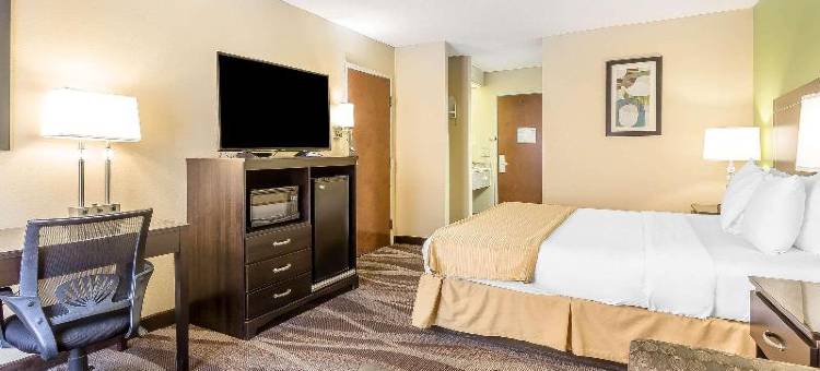 华沙I-40品质酒店(Quality Inn Warsaw I-40)图片