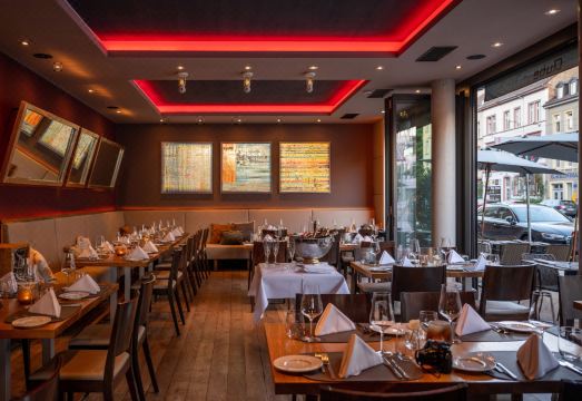 Qube Hotel Bergheim Hotel Overview