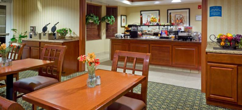 Staybridge Suites 费城吨。劳雷尔(Staybridge Suites PHILADELPHIA-MT. LAUREL by IHG)图片