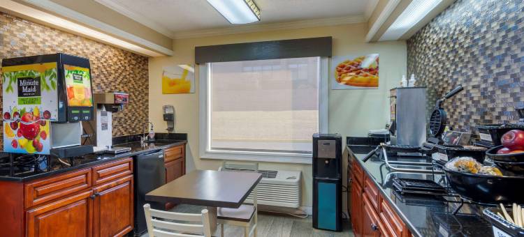 品质酒店阿什本(Quality Inn)图片