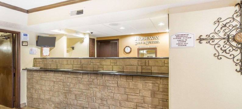 罗德威旅馆及套房麦迪逊东(Rodeway Inn & Suites Madison East)图片