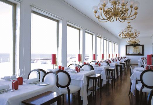 Golden Tulip Porto Gaia HotelHotel Overview