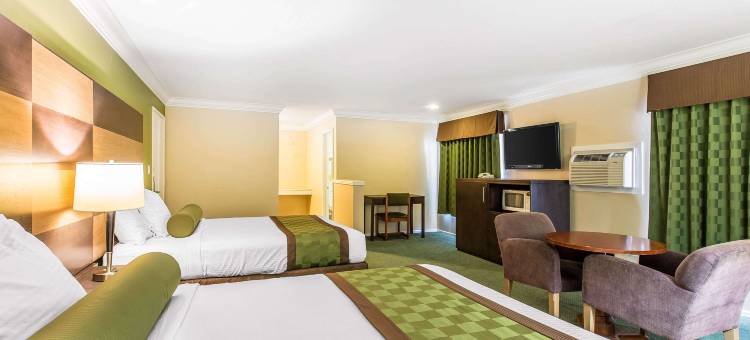 峡谷湖梅尼菲西罗德威套房酒店(Rodeway Inn & Suites Canyon Lake-Menifee West)图片