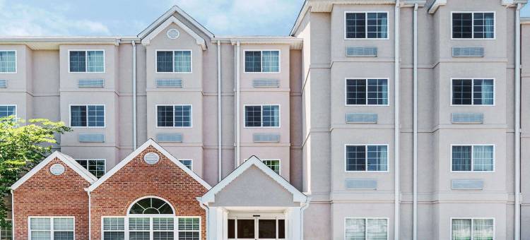 塔斯卡卢萨近大学麦客达套房酒店(Microtel Inn & Suites by Wyndham Tuscaloosa Near University)图片