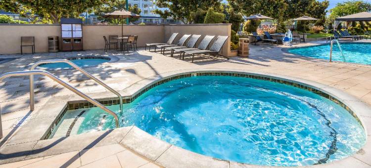 斯托瓦尔贝斯特韦斯特优质酒店(Best Western Plus Stovall's Inn)图片