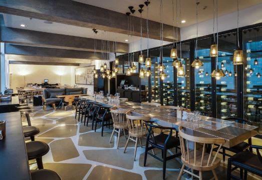 Elma Hotel and Art Complex Hotel Overview