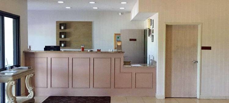 品质酒店套房阿比林购物区(Quality Suites Abilene Mall Area)图片