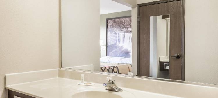 Super 8 by Wyndham Madison IN图片