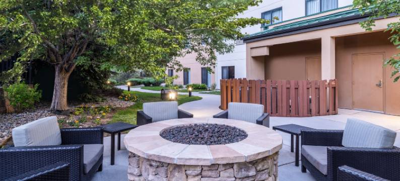 科罗拉多斯普林斯南万怡酒店(Courtyard Colorado Springs South)图片